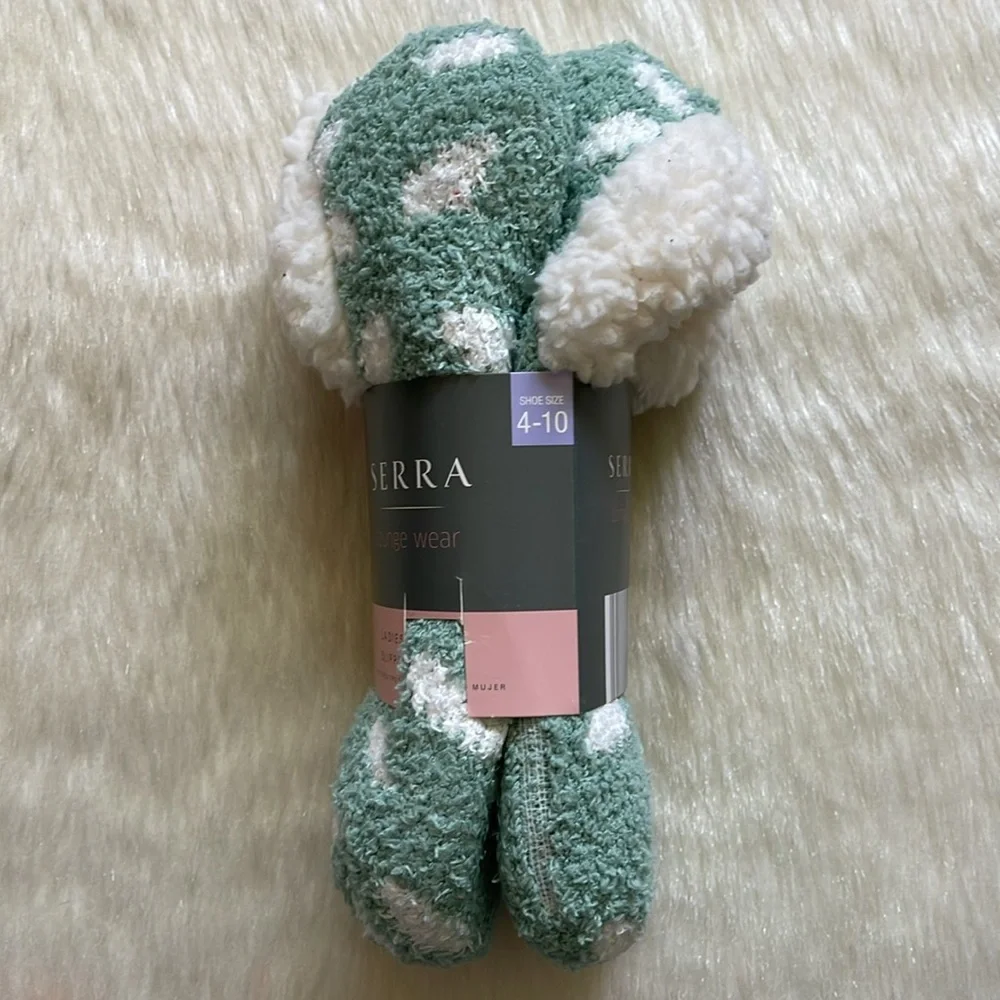 Serra Lounge Wear Green & White Super Soft Plush Faux Fur Non-Slip Slipper Socks